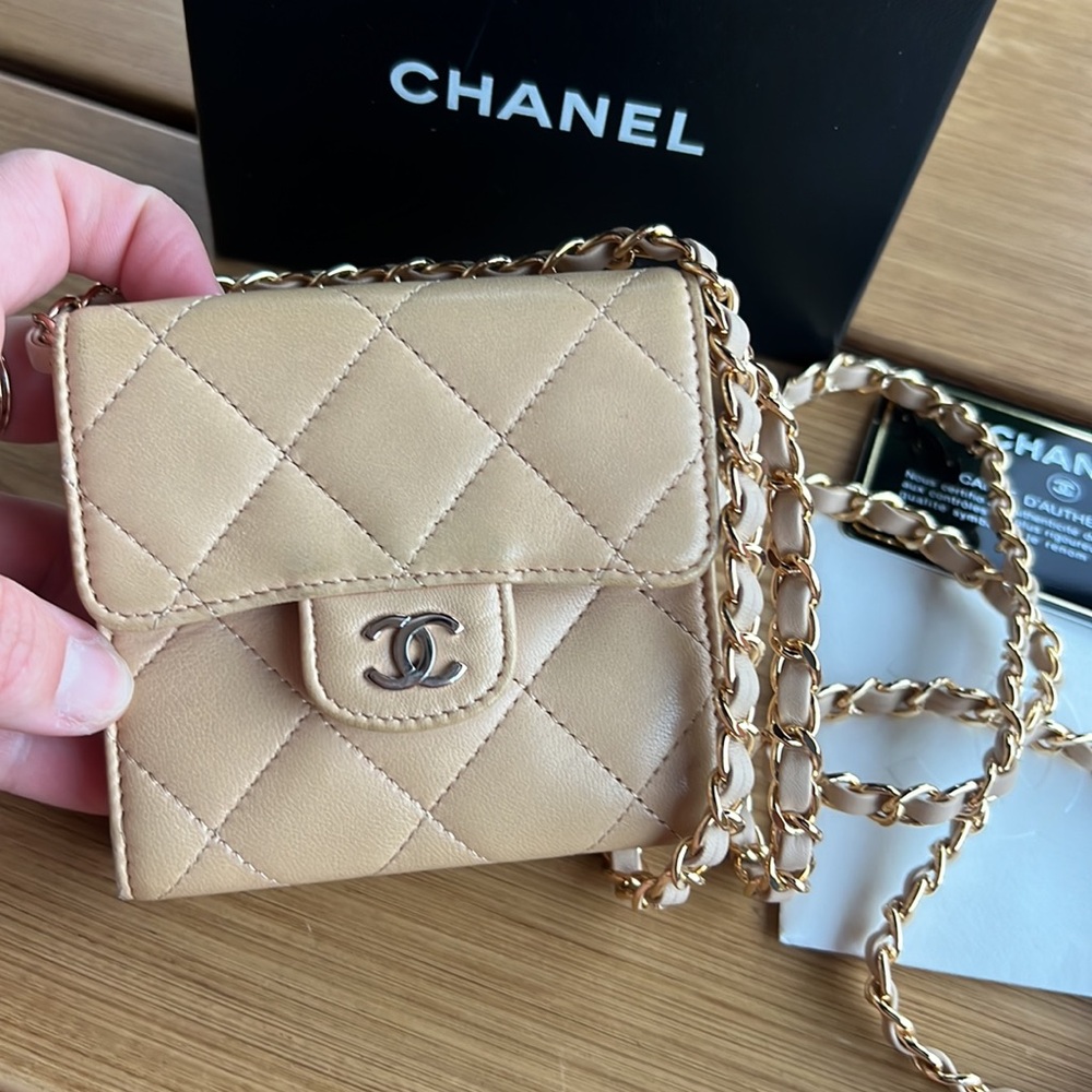 Mini CHANEL Lambskin Quilt Flap Trifold Wallet WOC on Chain - Picture 2 of 12